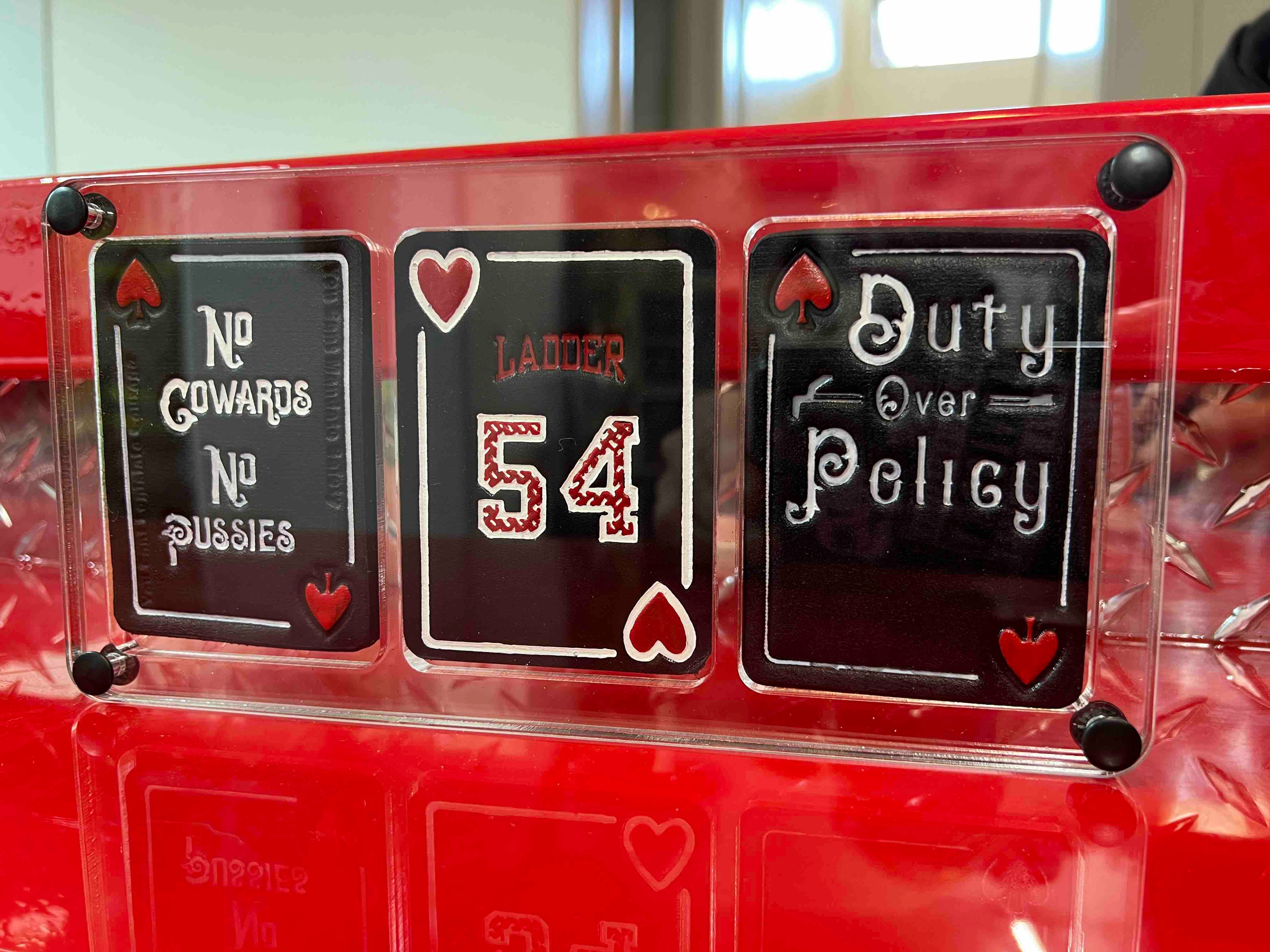 Helmet Card Display Case (Triple Card)