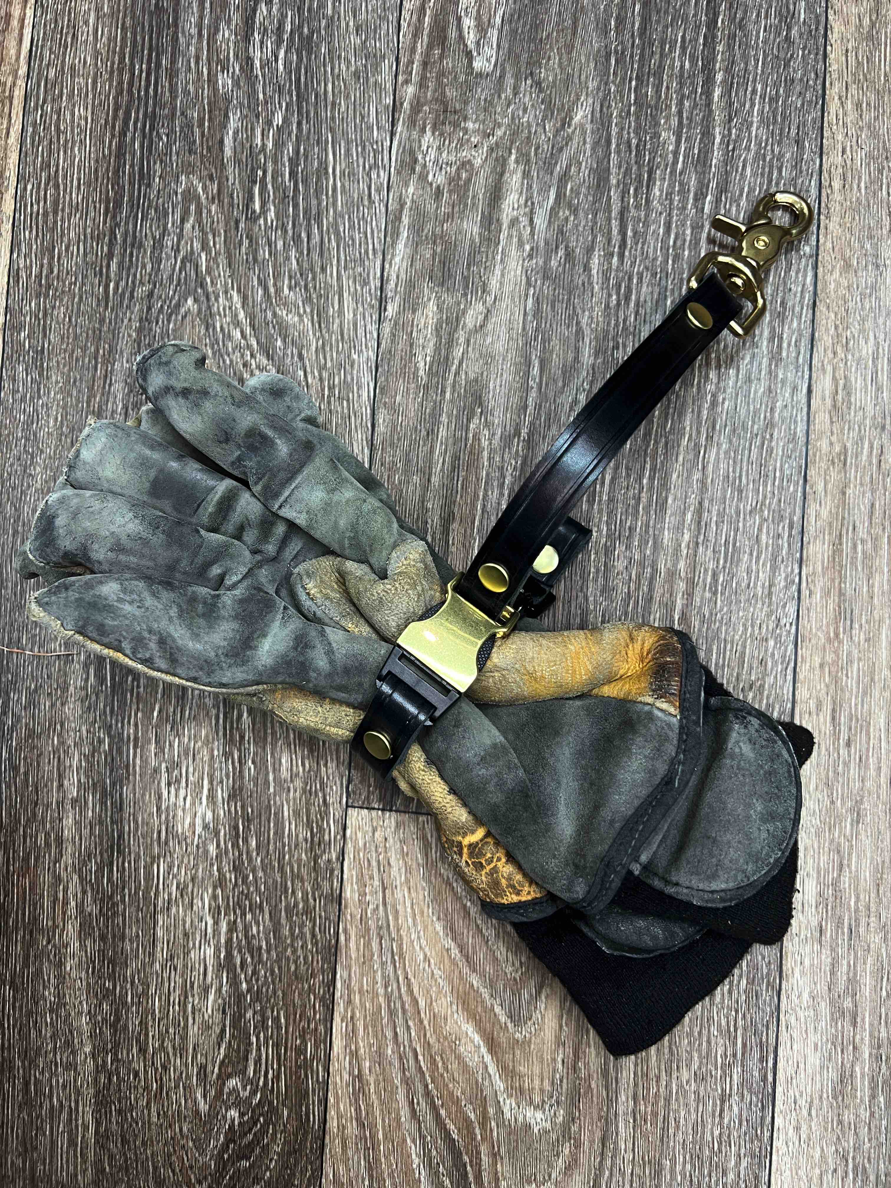 Deluxe Glove Strap w Quick Release